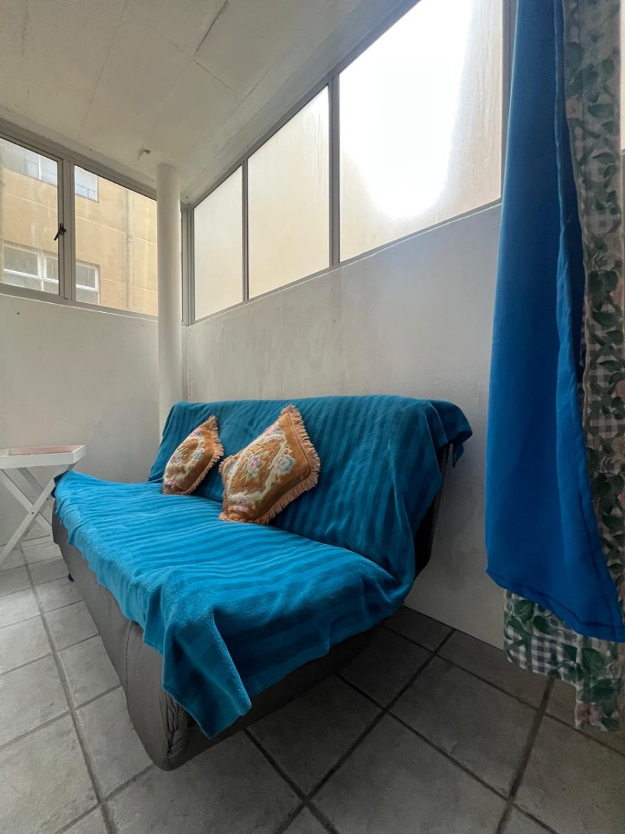 To Let 1 Bedroom Property for Rent in Humewood Eastern Cape